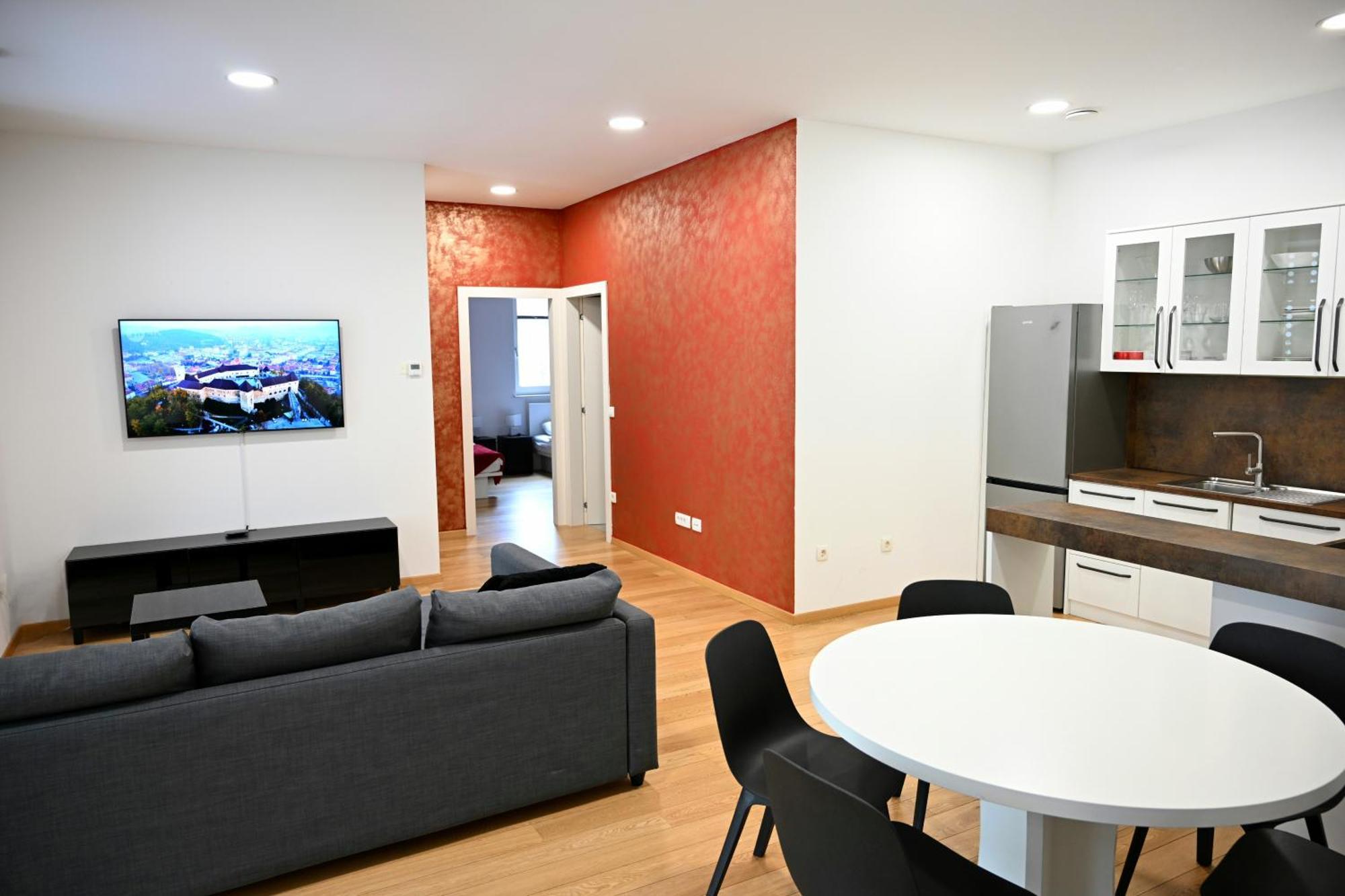 Argo Apartments Любляна Екстериор снимка